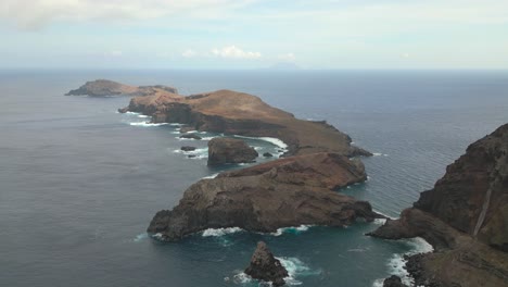 4k drone footage - miradouro do furado - ilha da madeira - portugal