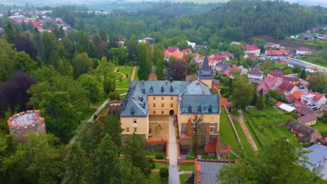 Approaching-entrance-view-to-the-medieval-Castle-Zruc-nad-Sazavou,-Kutná-Hora,-Czech-Republic