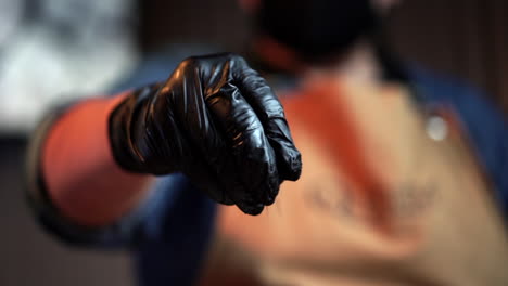 chef mano cerrar condimento pimienta cámara lenta