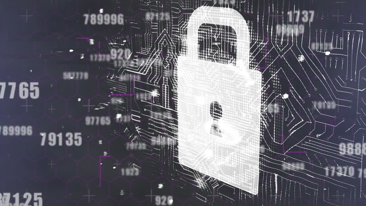 la animación digital muestra números cambiantes y un candado para la seguridad cibernética.
