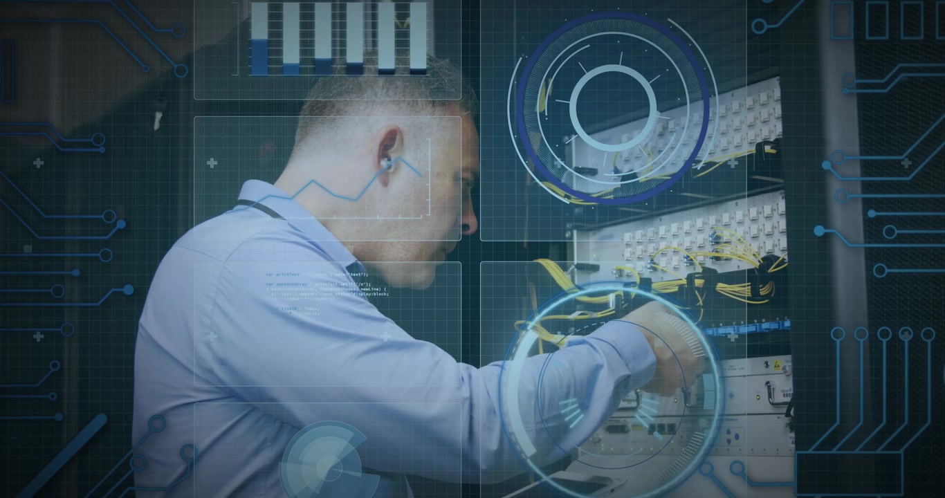 Animazione di scansione ed elaborazione dati su un tecnico informatico caucasico che ripara un server