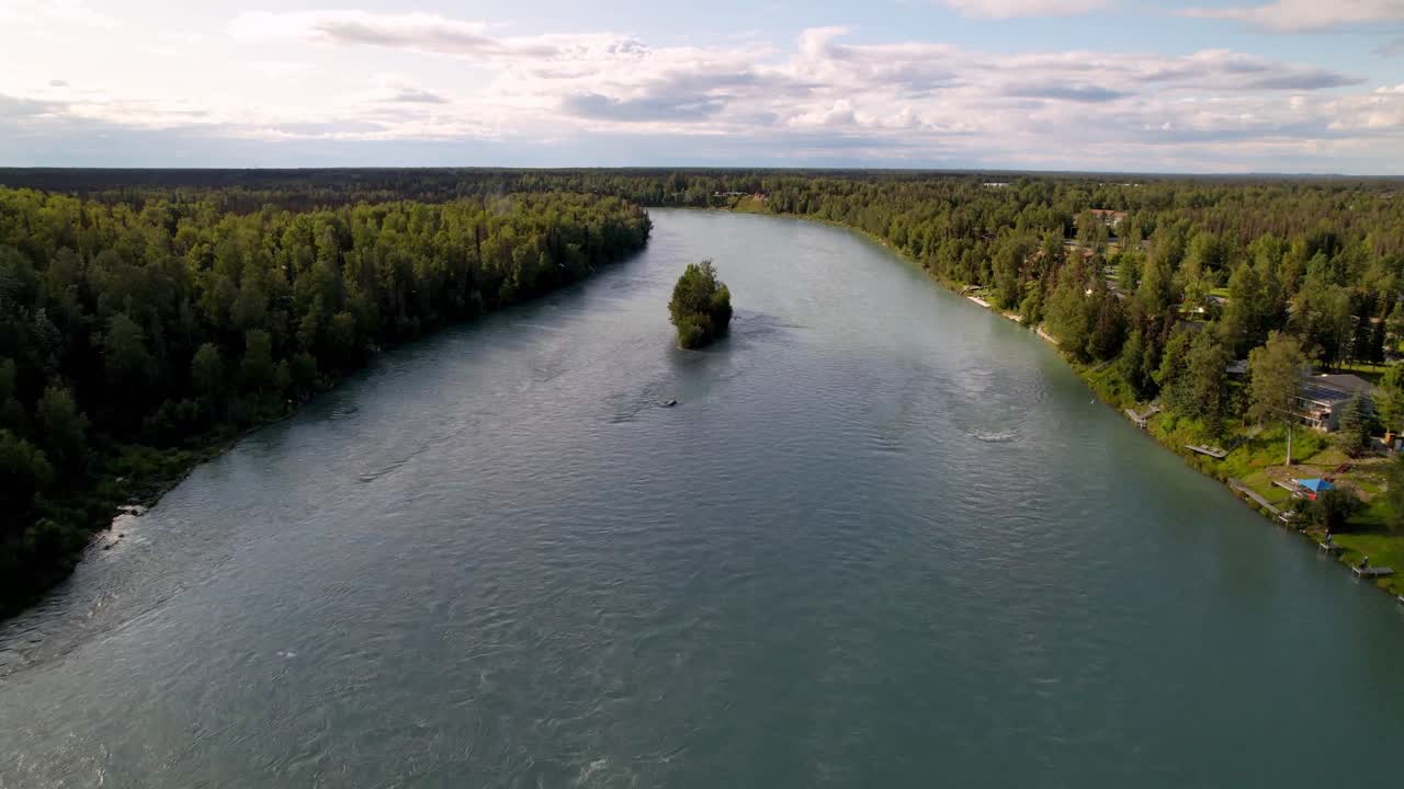 el río kenai aéreo en soldotna, alaska