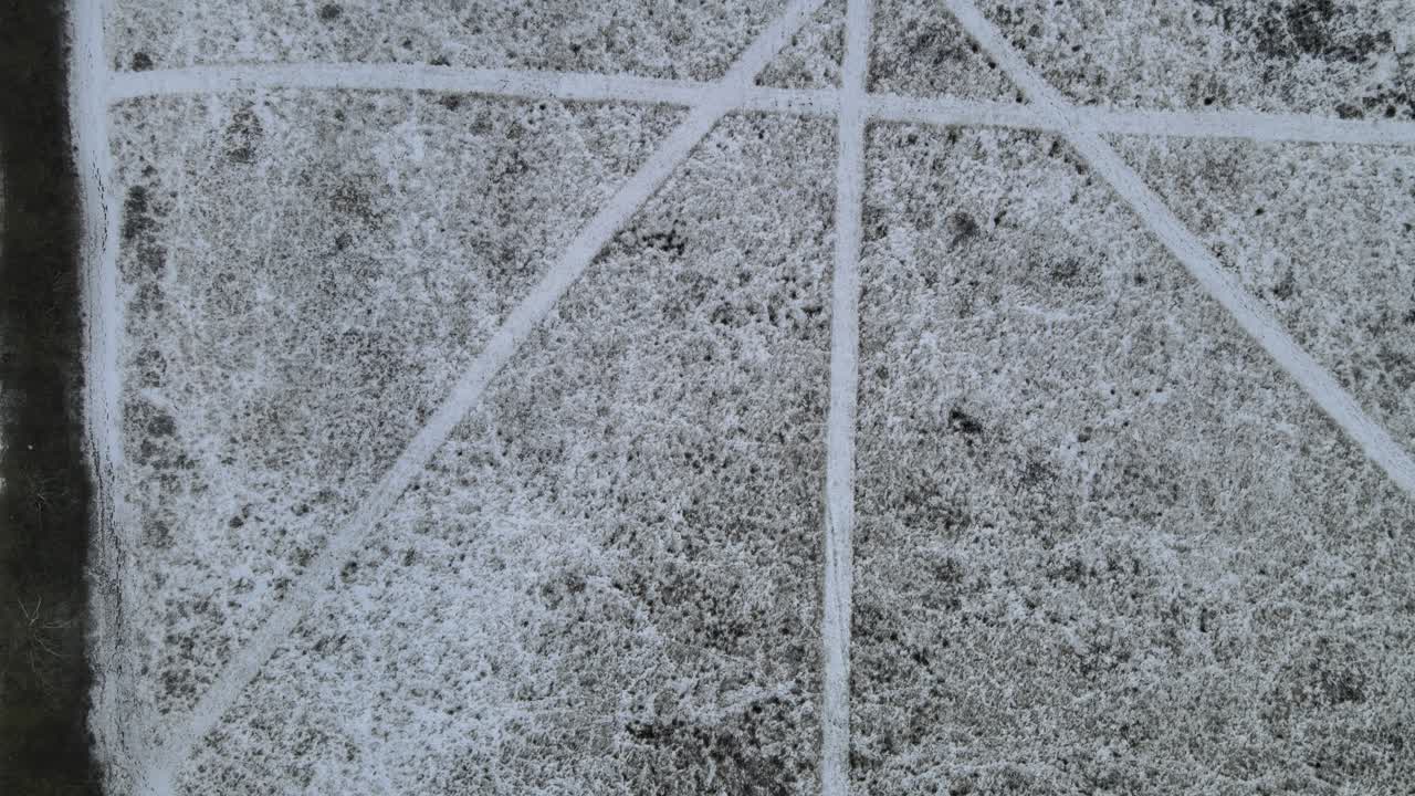 설원 상승 무인 항공기 pov의 추상 경로