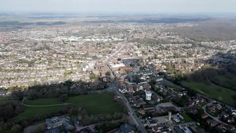 billericay essex reino unido centro de la ciudad high street antena retroceder revelar 4k