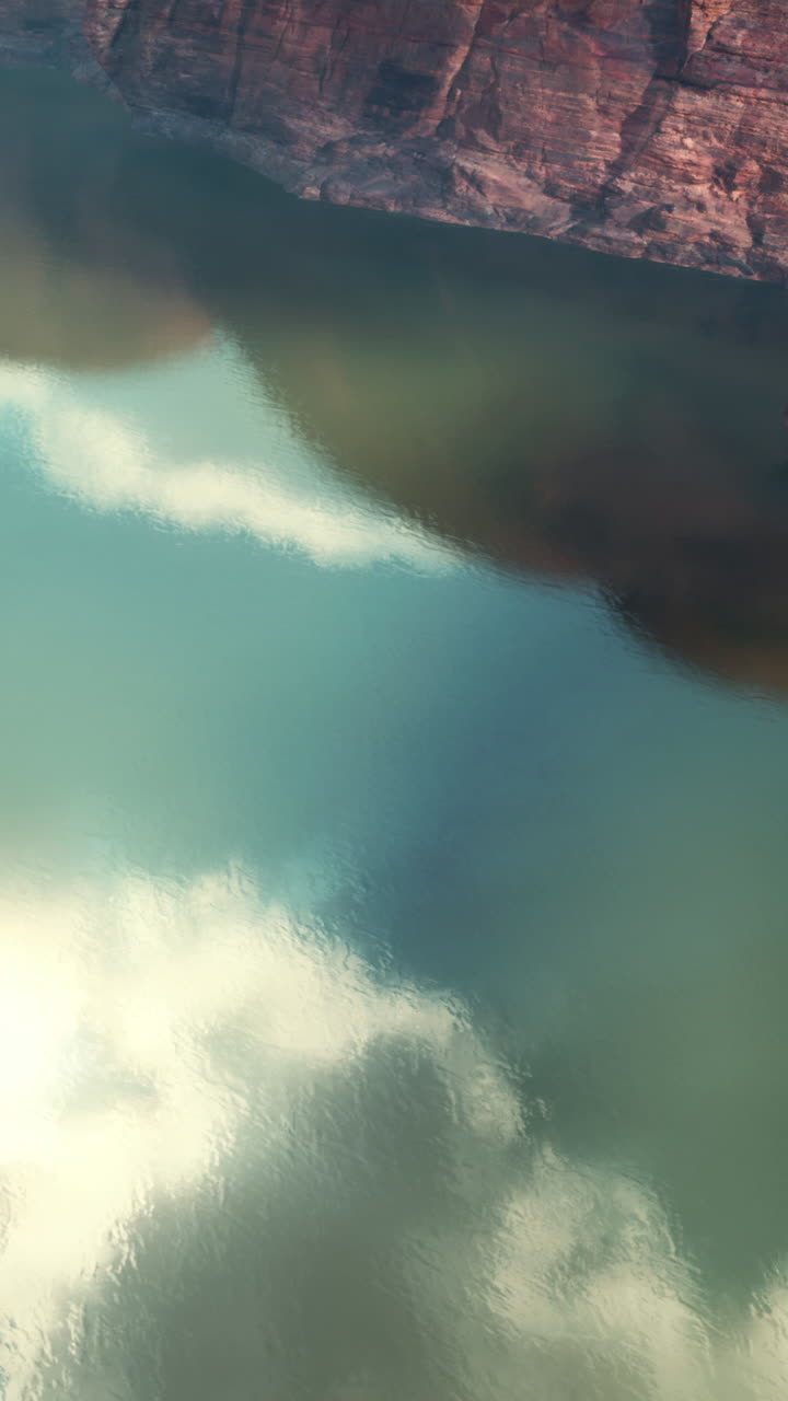 Veduta aerea del fiume Colorado nel Grand Canyon