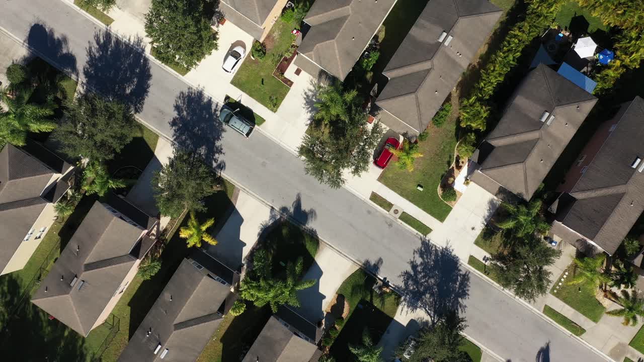 toma de arriba hacia abajo de casas unifamiliares