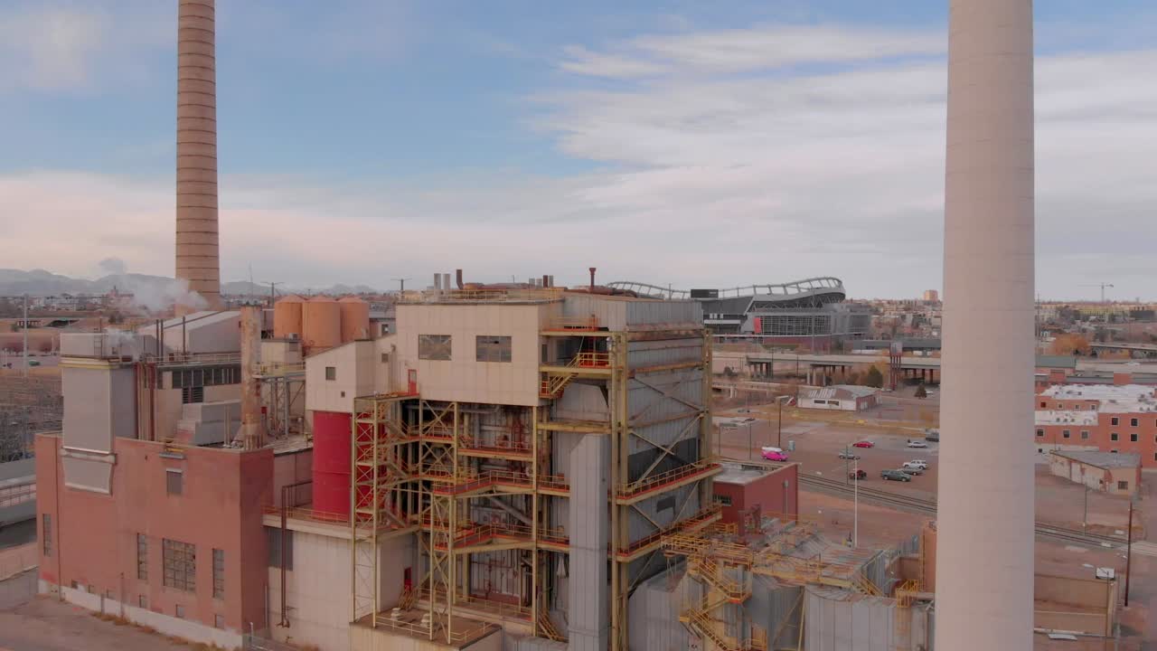 Vistas aéreas de una antigua central eléctrica en Denver, Colorado