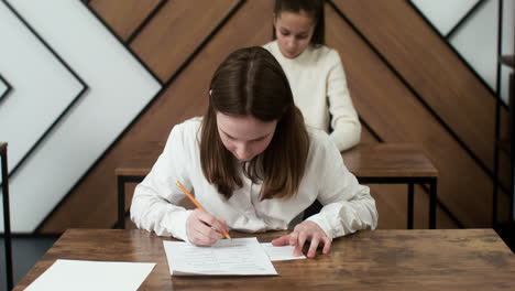 Redheaded-girl-at-school