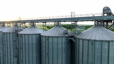 silos pour le stockage des céréales - tir de drone