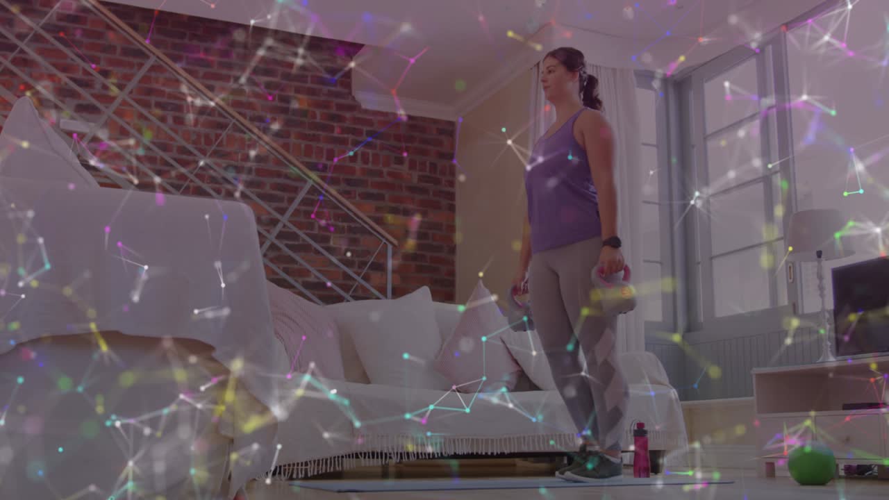 여성이 집에서 운동하는 케틀벨을 들어 올리는 연결 네트워크의 애니메이션