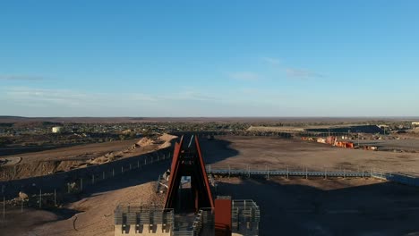 La-Línea-De-Carga-Está-En-El-Corazón-De-La-Colina-Rota