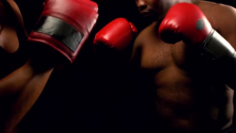 pareja de boxeo entre sí