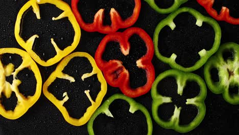 rodajas de pimienta de colores