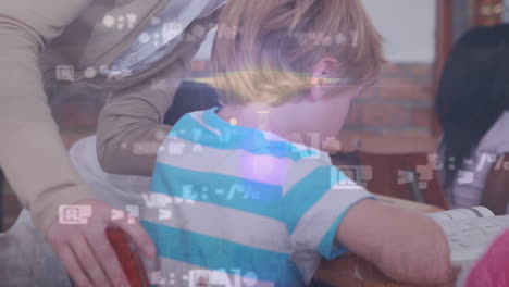 animación de fórmulas matemáticas sobre maestra caucásica ayudando a un niño en la escuela