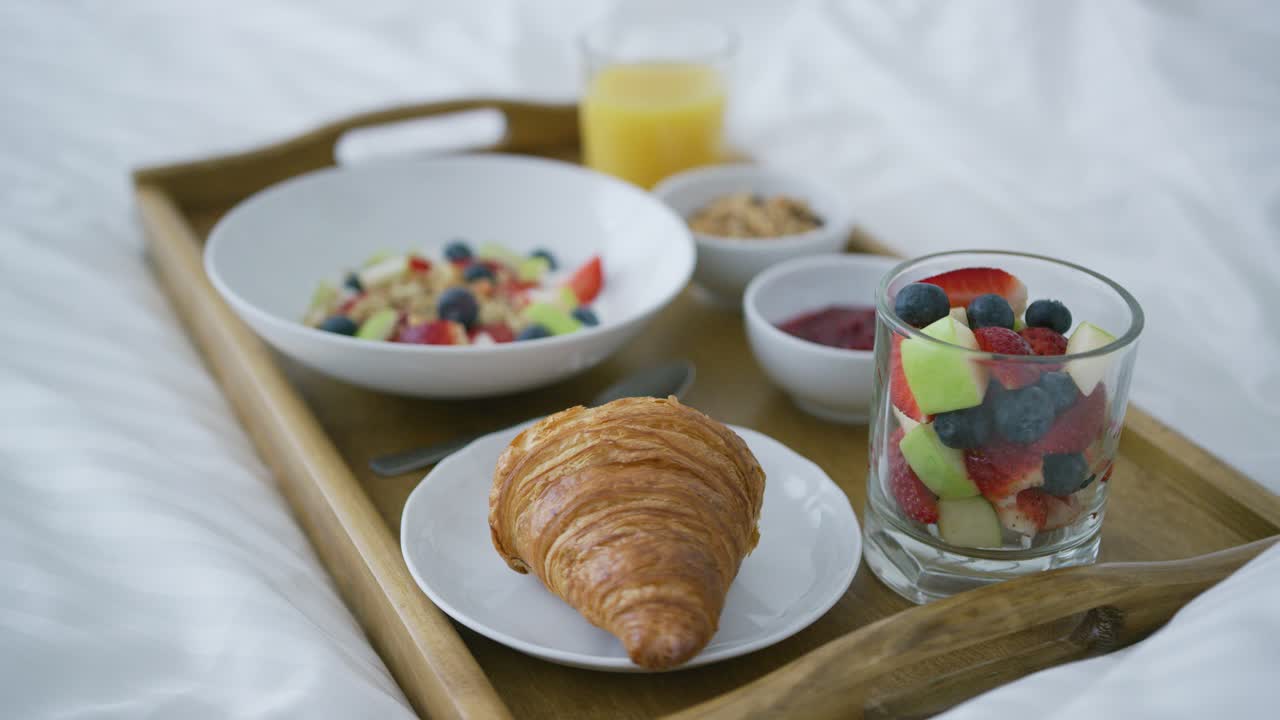 desayuno servido en la cama