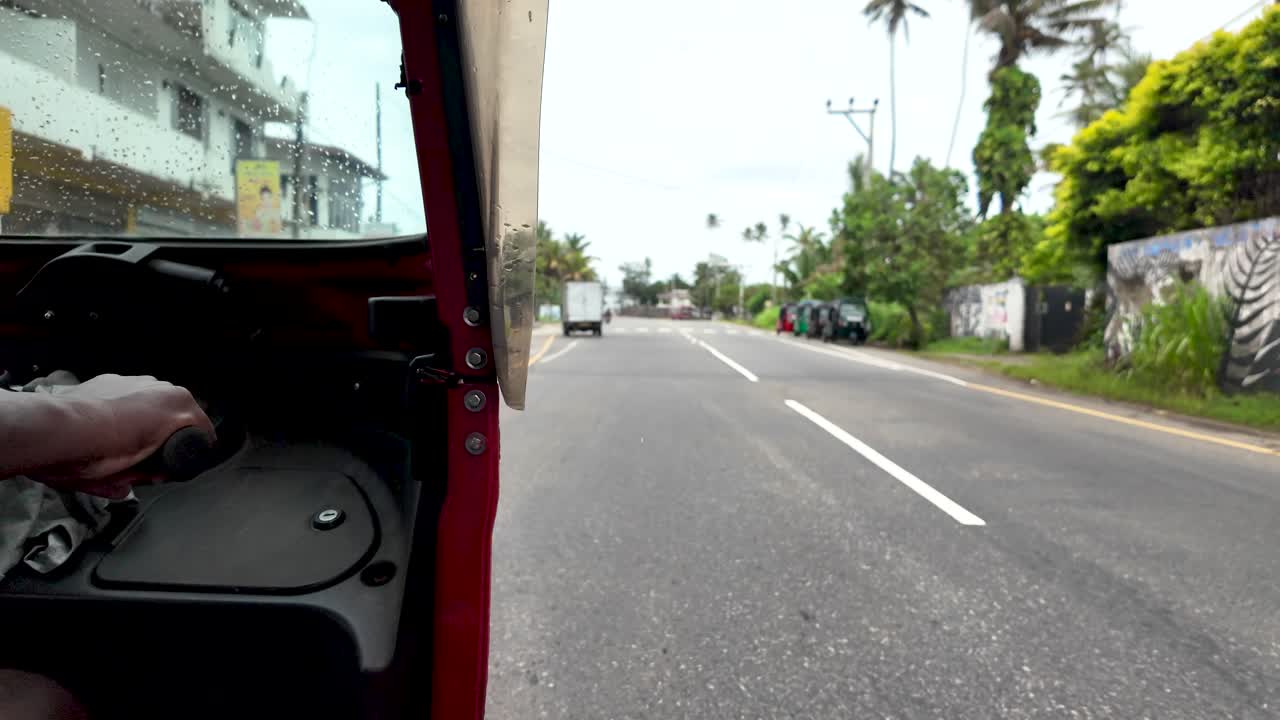 Driving a Tuk-Tuk through Sri Lanka