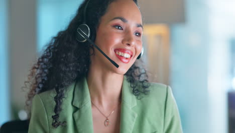Help-desk,-call-center-and-night-with-black-woman