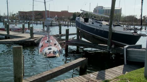 Boote-Werden-Gestrandet,-Nachdem-Der-Hurrikan-Ike-Durch-Galveston,-Texas,-Reißt-1