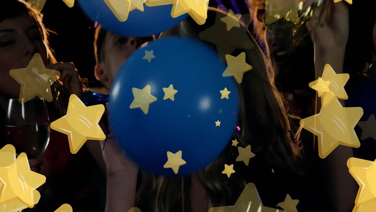 animación de estrellas de oro sobre amigos de fiesta