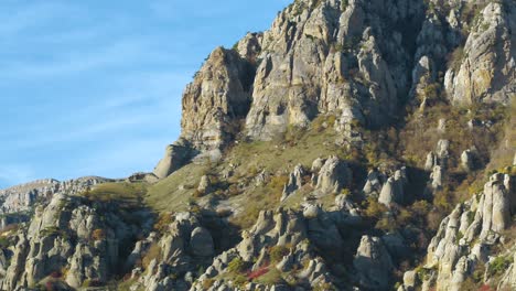 paisaje de montaña rocosa
