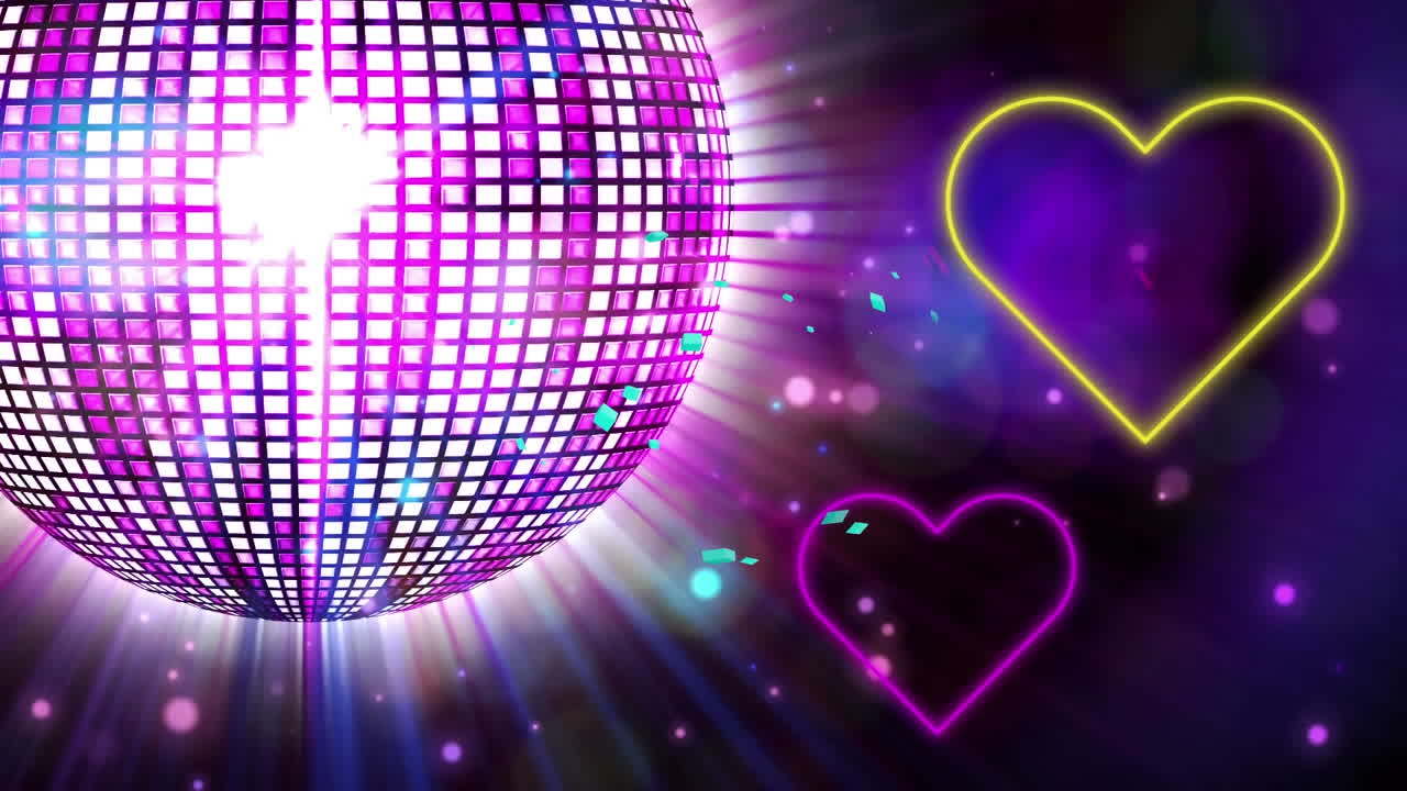 animación de una bola de discoteca iluminada que gira con formas de corazón en un fondo abstracto