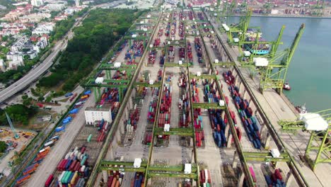 Luftaufnahmen-Des-Kommerziellen-Hafenterminals-In-Singapur