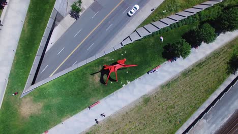 antena aérea del dinámico parque de esculturas de seattle cerca del paseo marítimo