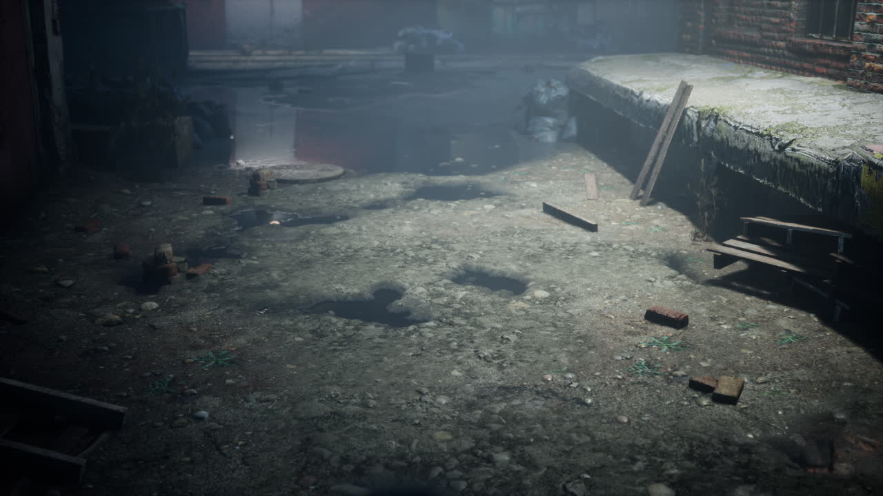 밤에 오래된 어두운 공장 창고 골목