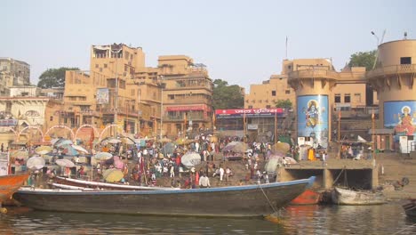 reveal shot of dashashwamedh ghat