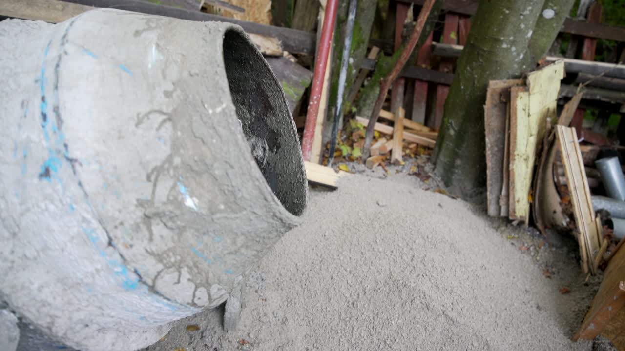 작은 시멘트 서 콘크리트를 는