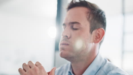 cansado, hombre de negocios y agotamiento de un trabajador de oficina