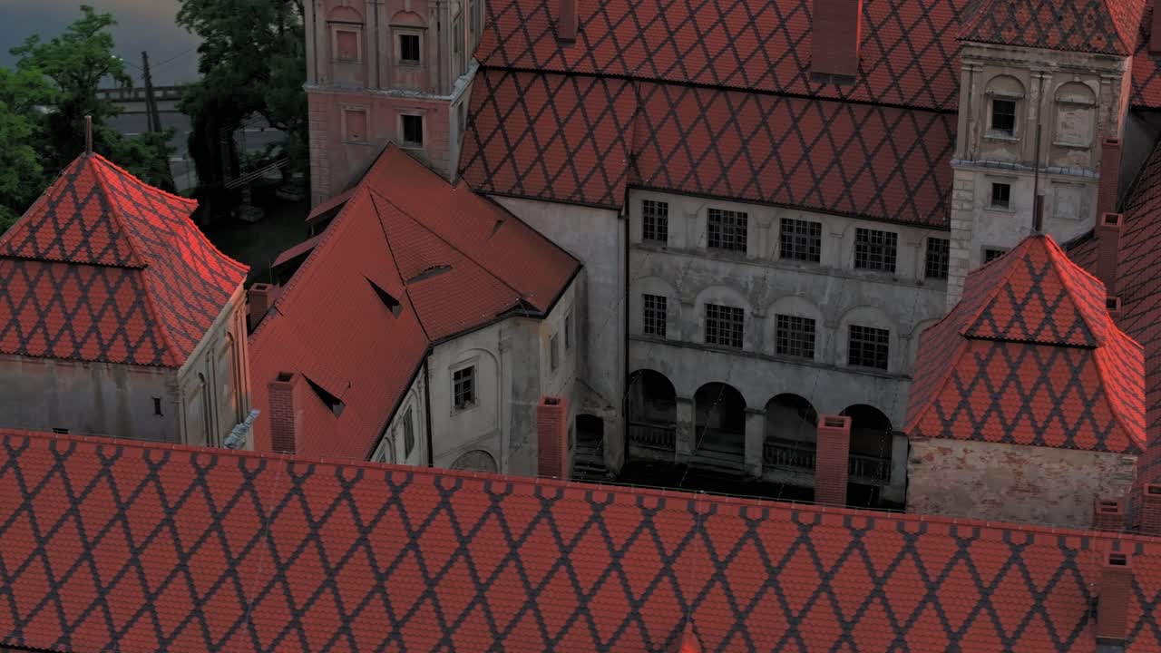 viejos palacios y castillos históricos de polonia con nuestras impresionantes tomas de video de drones