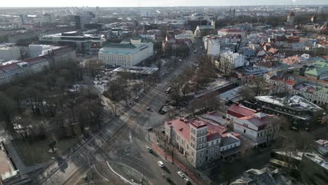 video de avión no tripulado de la ciudad de tallin de estonia