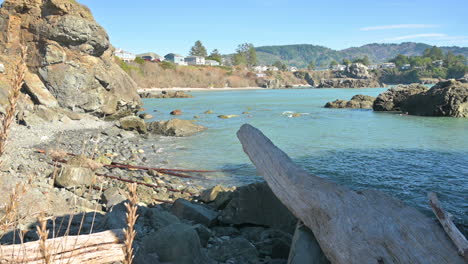 Wunderschöne,-Abgelegene,-Versteckte-Bucht-In-Brookings,-Oregon