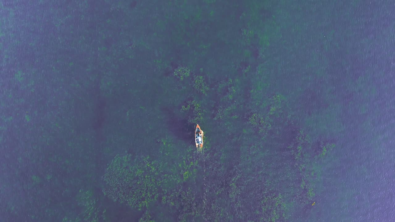 드론이 슈타른베르크 호수 위를 날다