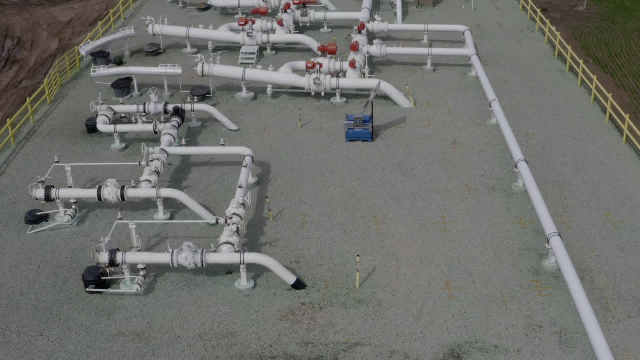 imágenes aéreas del cruce de oleoductos y gasoductos en colorado