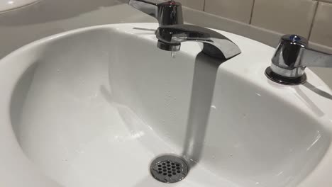 Tap-Water-Drop-At-The-Comfort-Room-Sink