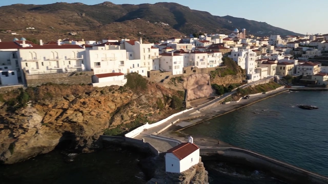 Vista aerea di Chora, isola di Andros, nelle Cicladi, Grecia