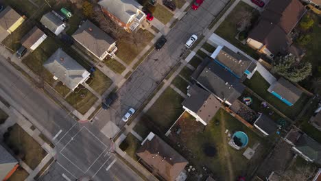 Vista-Aérea-De-Un-Barrio-Suburbano-En-Lincoln-Park,-Michigan,-EE.UU.