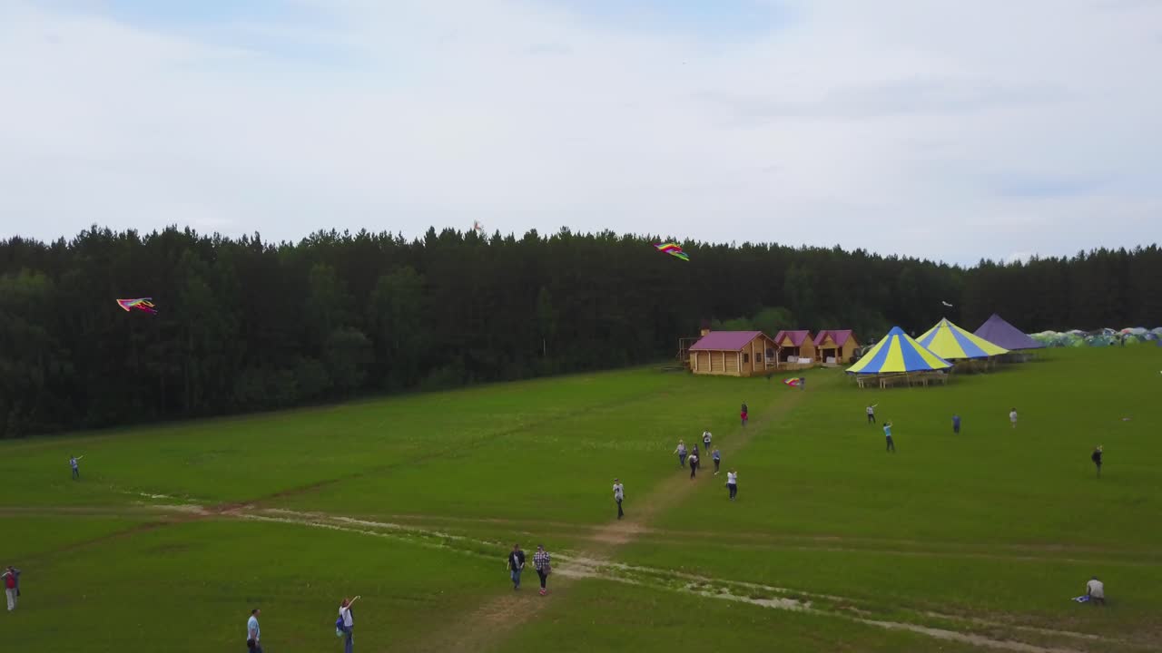 시골 환경에서의 카이트 페스티벌