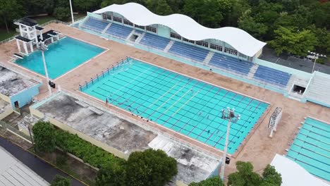 Disparo-De-Drones-En-El-área-De-Deportes-De-Natación,-Piscina-Olímpica-En-El-Pabellón-Olímpico-De-Santo-Domingo-República-Dominicana