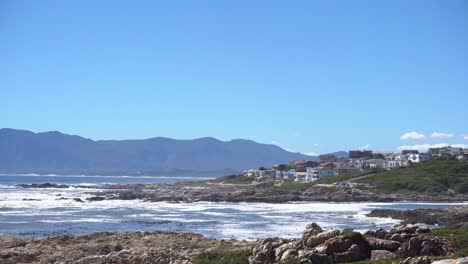 南非西開普省的海邊城鎮德凱爾德斯 (de kelders) 的美麗海景