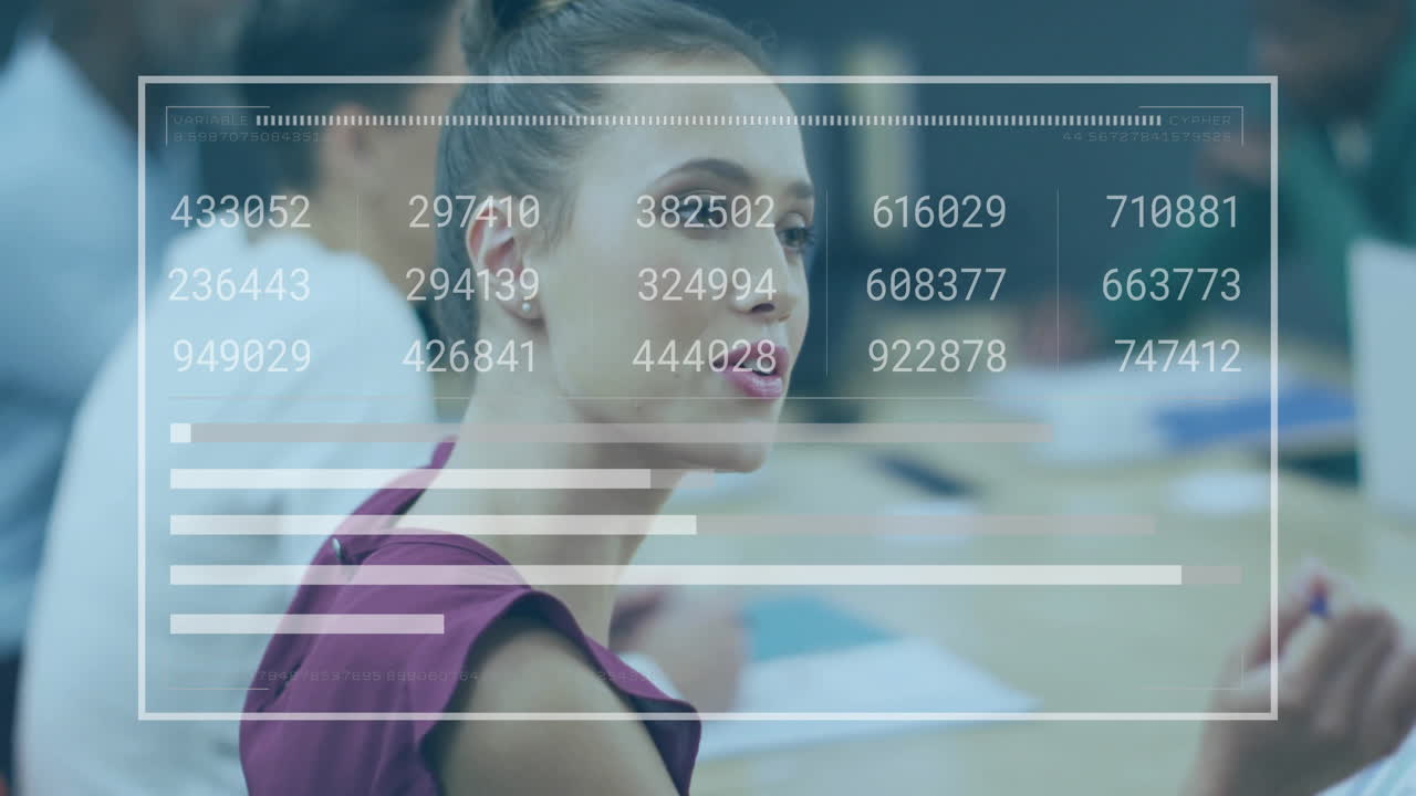 animación del procesamiento de datos financieros sobre diversas personas de negocios en la oficina