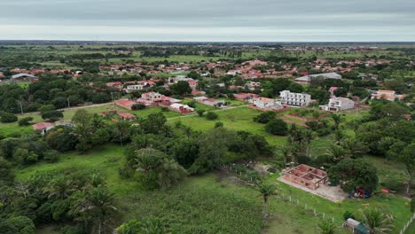 Vientos-Errantes:-Perspectivas-Aéreas-De-Un-Paisaje-Verde.