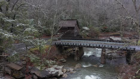 molino de grano y puente en wv