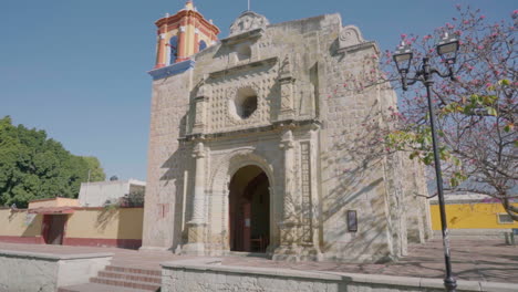 iglesia de jalatlaco en el pueblo de oaxaca