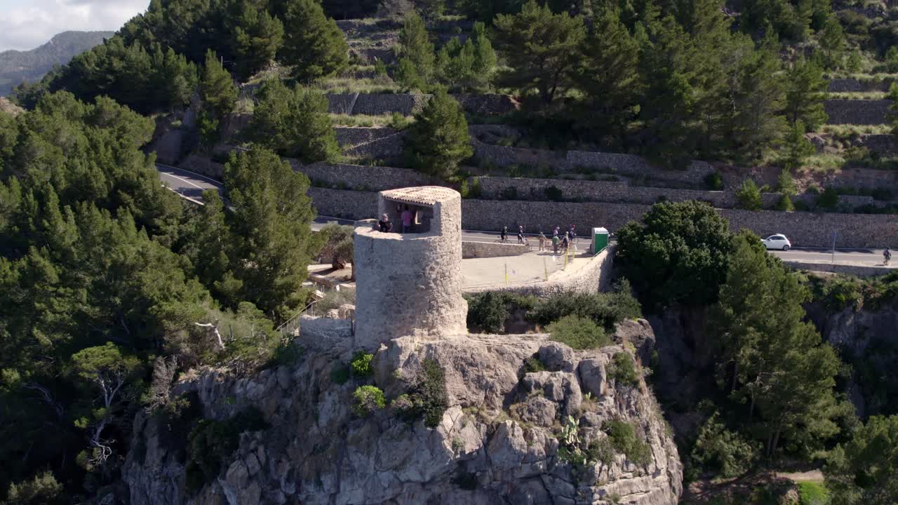 Antica torre vicino alle scogliere oceaniche, Torre del Verger, Maiorca, Spagna