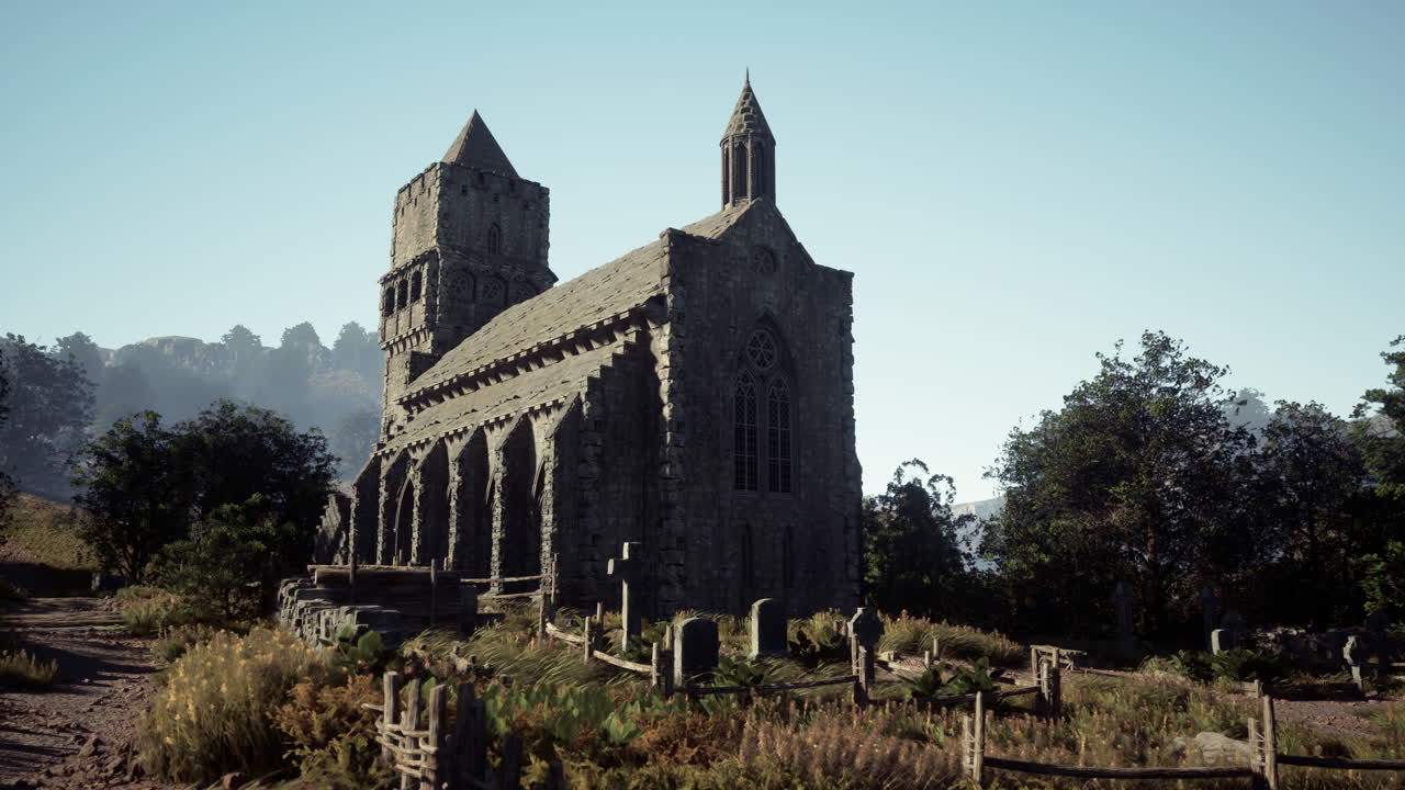 숲 속 에 있는 오래된 돌 교회