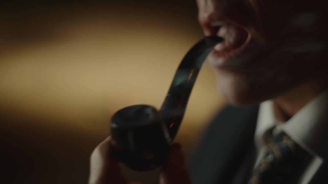 파이프를 피우는 남자