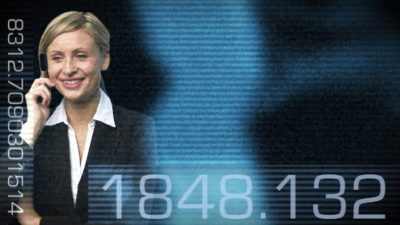 женщина, разговаривающая по телефону 2